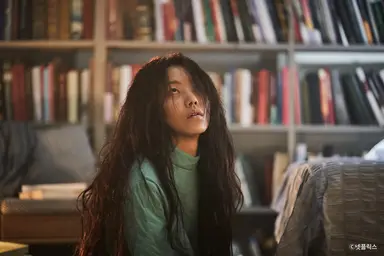 액션하는 변호사, '지옥'의 마지막 희망 된 김현주 | 중앙일보
