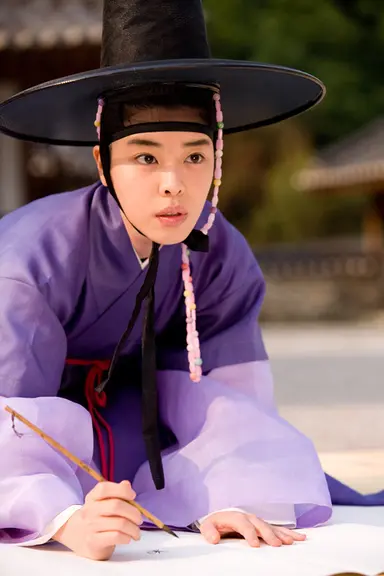 "영화 '미인도'로 시작한 그림, '나'를 알아간다"…배우겸 화가 김규리 ...