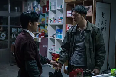 영화 '그놈이다' 홍보요정 주원, "예매율1위 감사합니다" : 네이트 연예