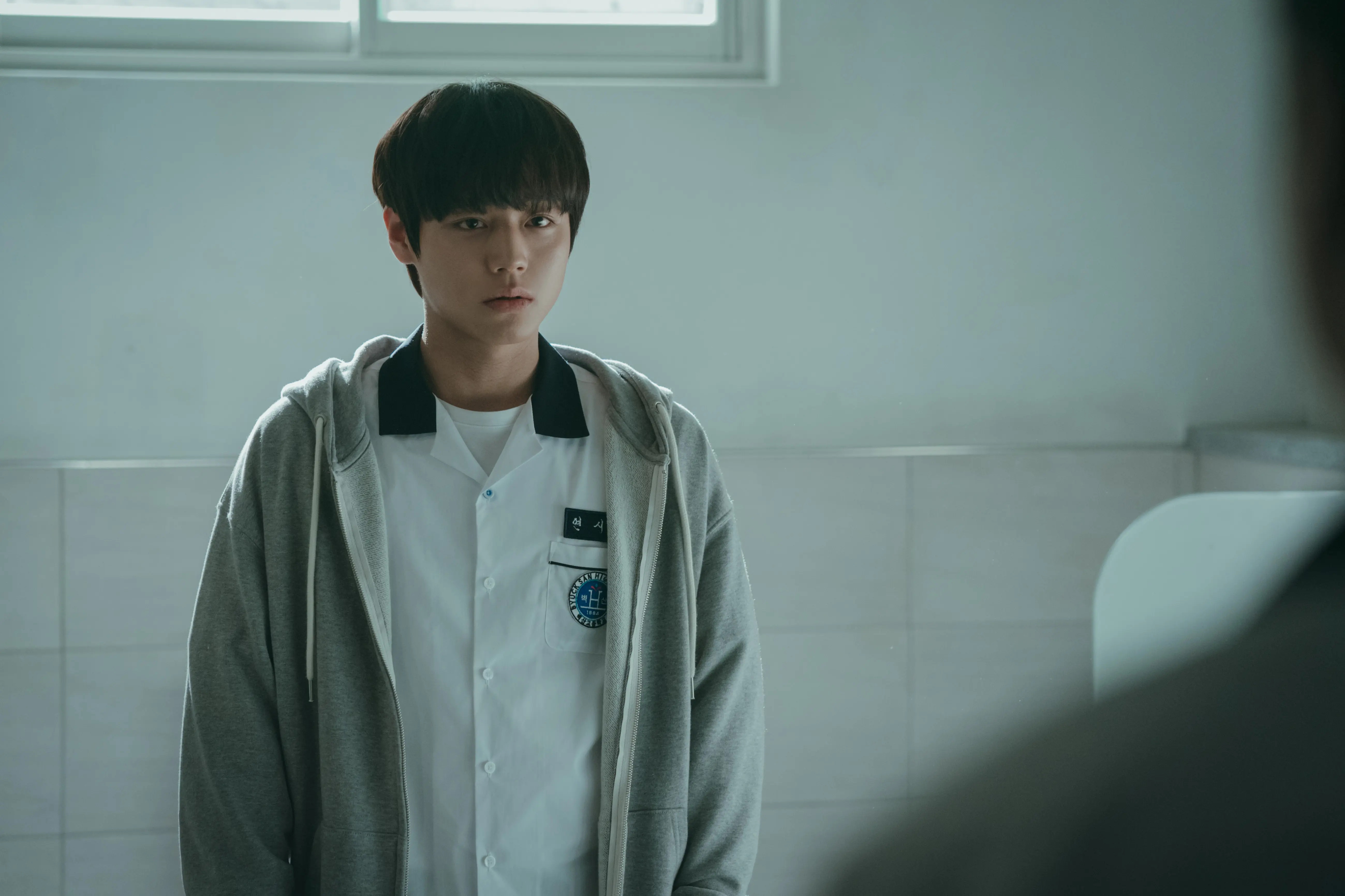 웨이브 드라마 '약한영웅' 클래스 1 6화 -> 안수호 대신 영이를 구하러 간 연시은