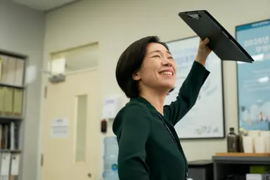 힘들수록 유연하게···염혜란의 유쾌한 플라멩코 도전기 '매드 댄스 ...
