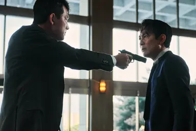 "정우성, 3차례 출연 거절"…이정재 감독 데뷔작 '헌트' 전말 | 중앙일보