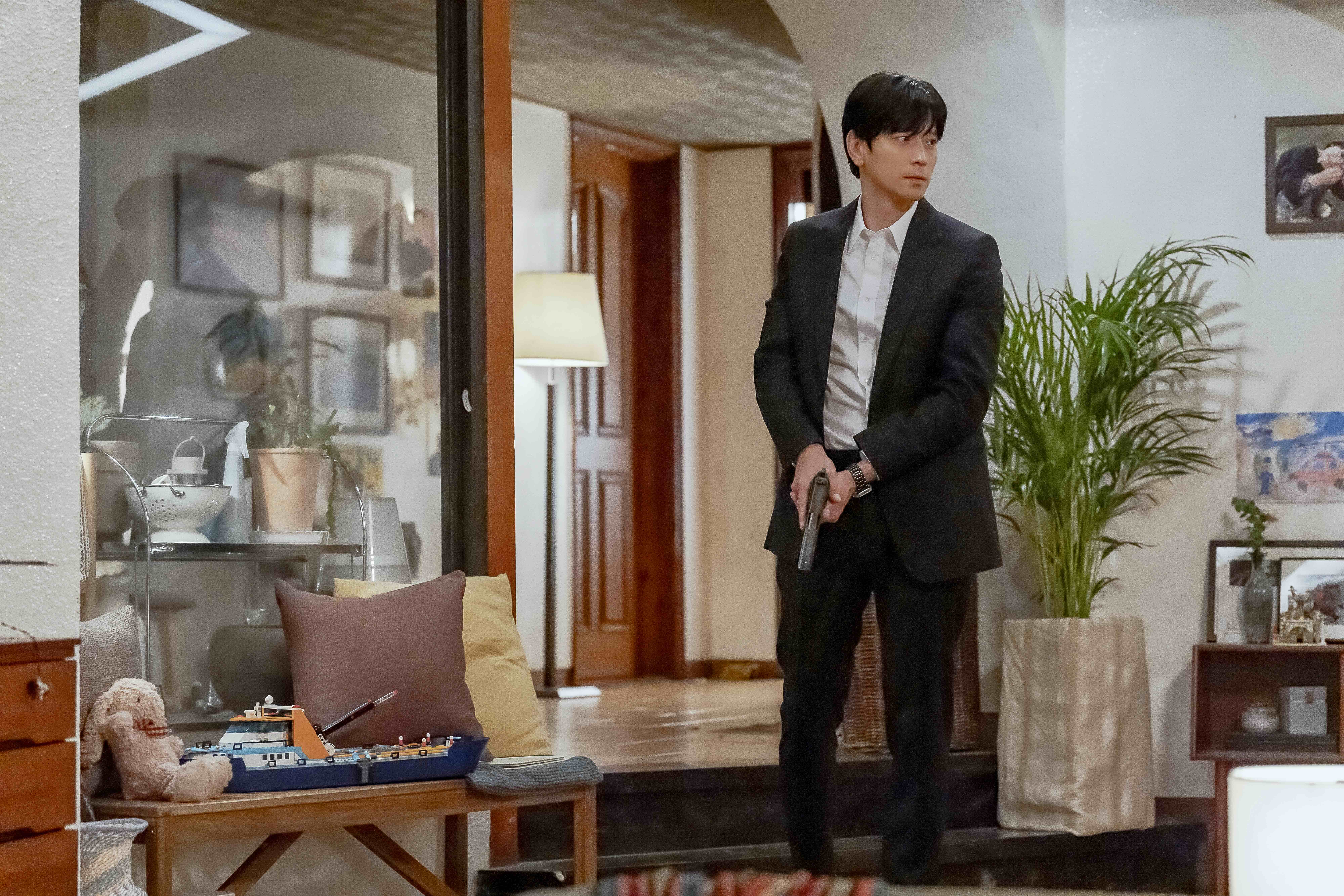 북극성 2화 2회 줄거리 : 시어머니 임옥선과 거래 , 도련님 장준상 형 미행이유 간첩 대통령 핵잠수함 앤더슨 밀러