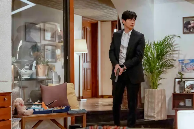 북극성 2화 2회 줄거리 : 시어머니 임옥선과 거래 , 도련님 장준상 형 미행이유 간첩 대통령 핵잠수함 앤더슨 밀러