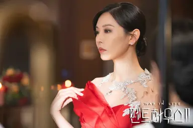 '펜트하우스2' 유진, 윤종훈 아내로 등장…첫방 19.1% 출발