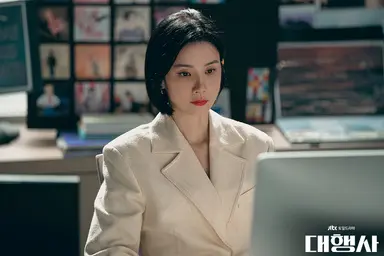[현장EN:]'대행사' 이보영이 그릴 분투기…"피도 눈물도 없다" - 노컷뉴스