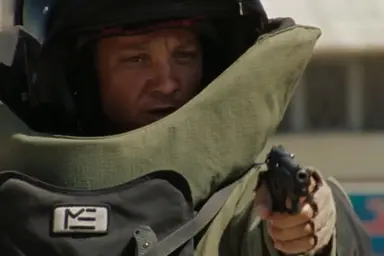 제레미 레너, 뼈 30개 부러져도 씩씩…새해 맞이 재활 근황 공개[할리웃 ...