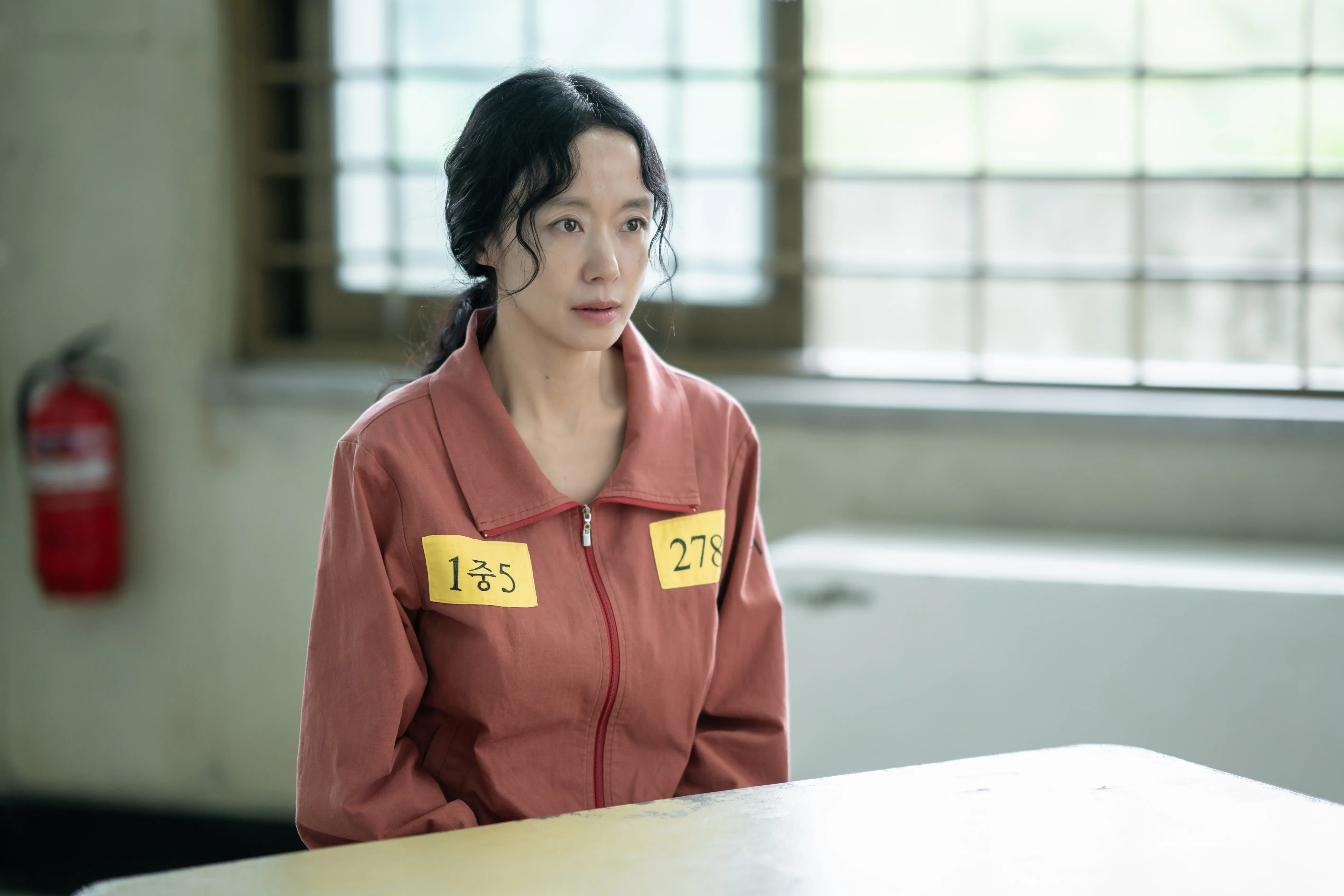 넷플릭스 자백의 대가 4화 탈옥한 사이코패스, 시작된 감시 (4회 줄거리)