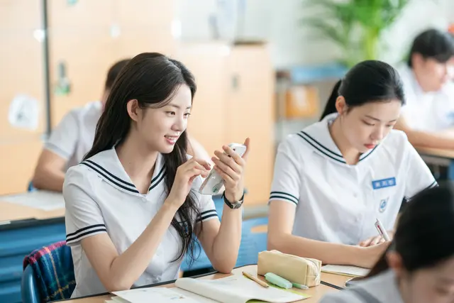 오늘 밤, 세계에서 이 사랑이 사라진다 해도 원작과 차이점