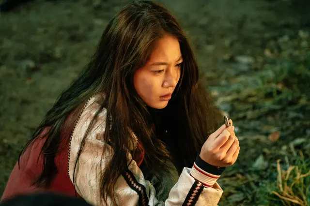 핸섬가이즈 (2024) 리뷰 :: 예상치 못한 국내 호러 코미디의 성공을 보여준 B급 병맛 버전 검은 사제들