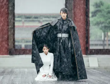 [월화드라마] '달의 연인-보보경심 려' 이준기, 홍종형 앞에 무릎 꿇으며 ...