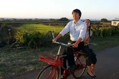 '인어공주' 전도연 박해일, 스무살 적 엄마와의 짜릿한 만남은 어떨까 ...