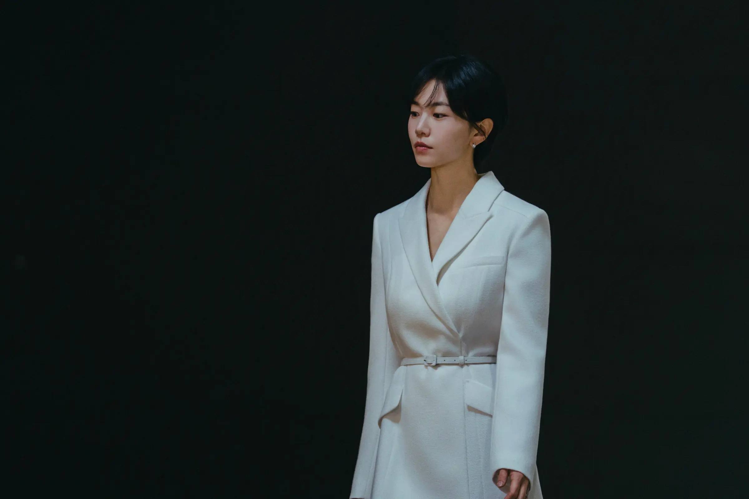 결혼의 완성 3화 3회 줄거리 리뷰 : 신유동으로 향한 강태주, 모래시계 앞의 고세윤