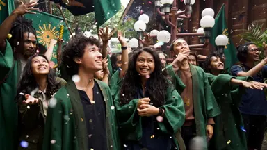 이필모, '사물의 비밀'서 복사기와 꽃거지로 열연 | 세계일보