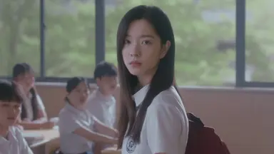[OTT레이더] 낯선 땅에서 피어난 사랑, 탈북자로 변신한 송중기의 ...