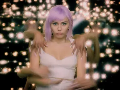 넷플릭스 '블랙 미러' 시즌 5가 선보이는 세 가지 미래