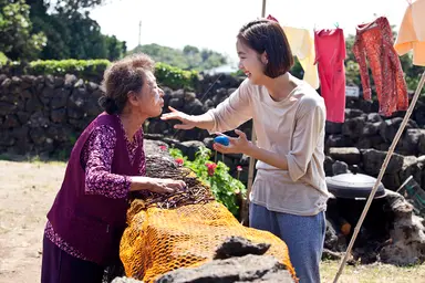 <새영화> 윤여정-김고은 주연 '계춘할망' 티저 예고편