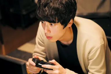 사카구치 켄타로 '빛의 아버지' 캐릭터 예고편 공개 : 네이트 연예