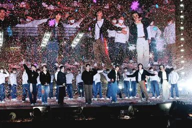 방탄소년단, 10년 여정 담은 다큐멘터리 공개…"우리가 해냈다 ...