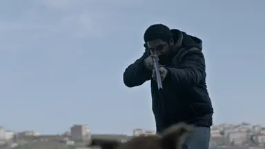 베니스 사로잡은 '더 테러리스트', 예정대로 26일 개봉…'2·3월 기대작 ...