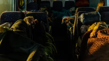 [OTT레이더] 보는 순간 모든 게 끝난다, 넷플릭스 '버드 박스: 바르셀로나'