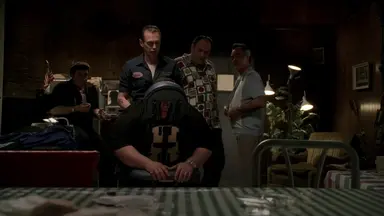 '소프라노스' 제임스 갠돌피니 심장마비로 사망