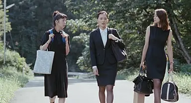 과거를 재구성하는 현재에 대한 이야기…바닷마을 다이어리 : 네이트 ...