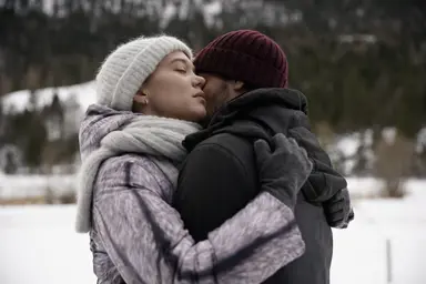 [포토] 레아 세이두, 볼륨감 넘치는 뒤태