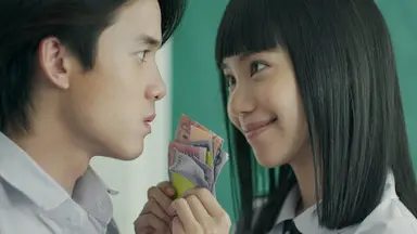 "웃는 얼굴 보면 한 밤에 등골이 오싹"…악마적 여고생 복수극에 열광 ...