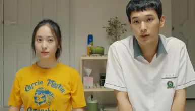 정수정, 영화 데뷔작 '애비규환'으로 황금촬영상 인기상 수상!