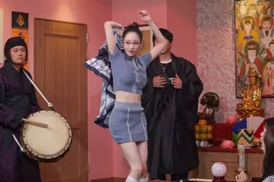 '47세' 김사랑, 훅 파인 드레스입고 방송 복귀 "믿기지 않아" (SNL 코리아)